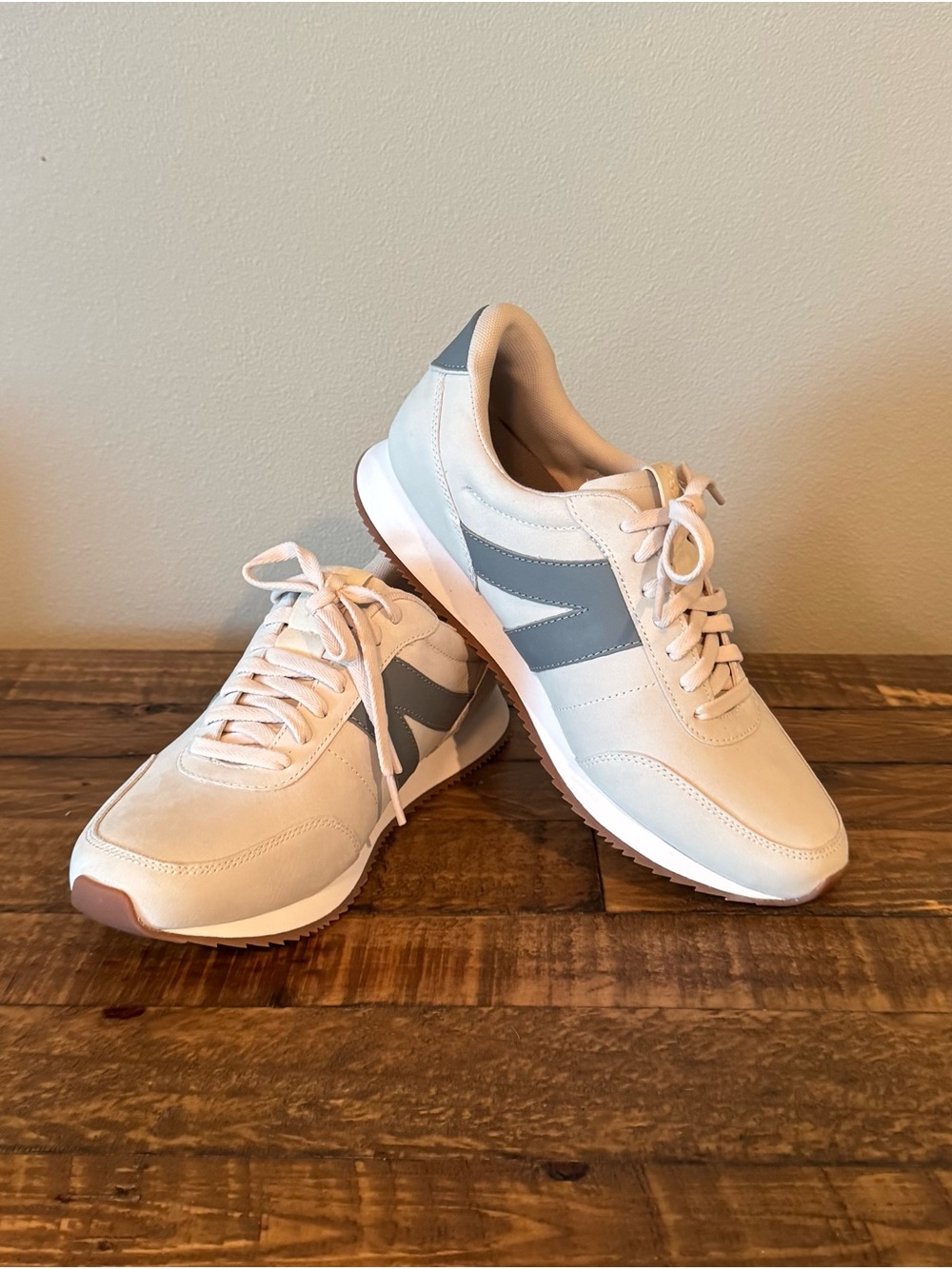 Men's Kizik Athletic Sneakers in Cream with Gray Accents
